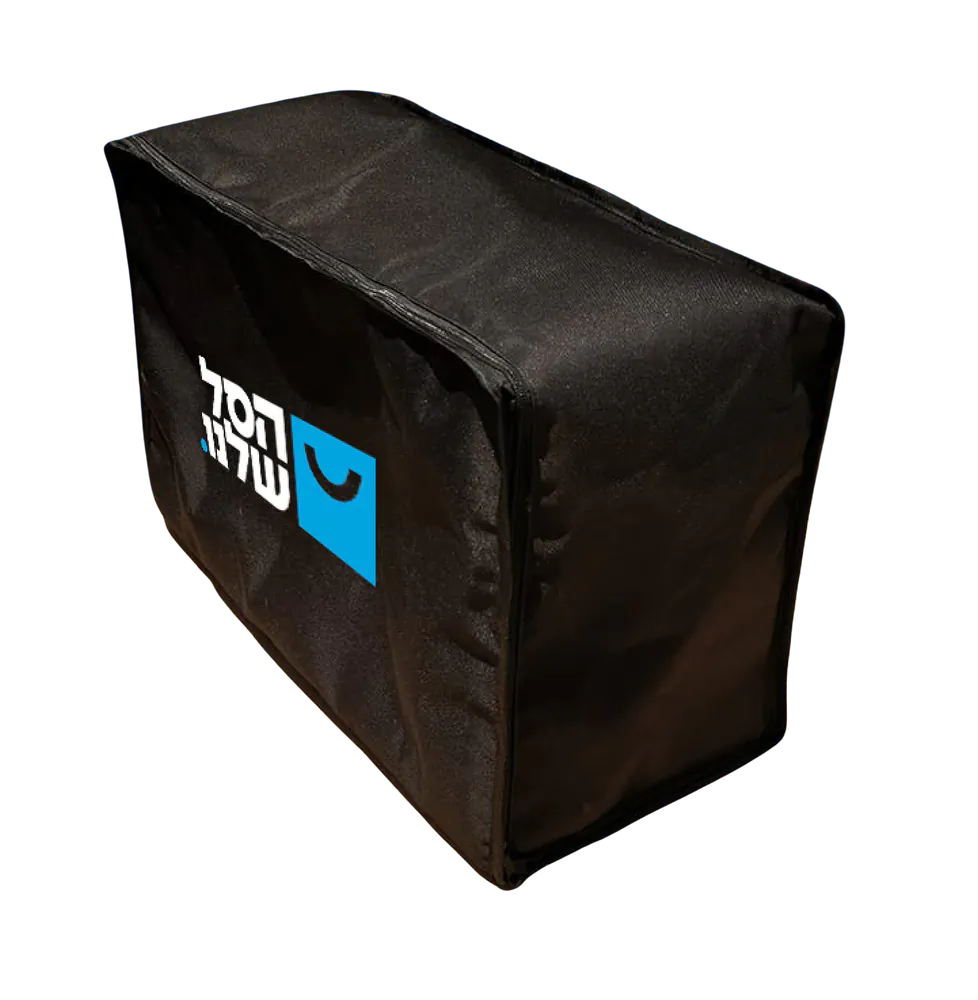 צידנית שחורה ממותגת עם לוגו